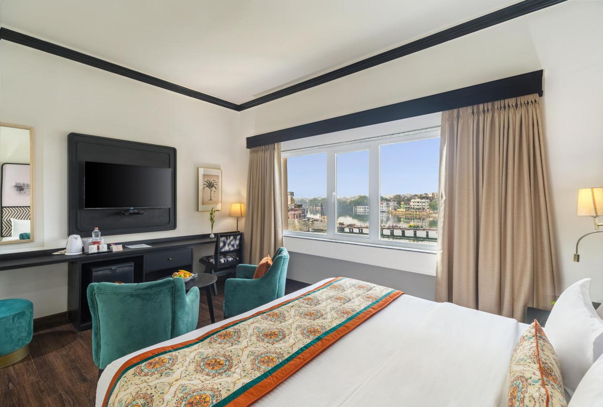 Rajdarshan - A Lake View Hotel In Udaipur Room photo